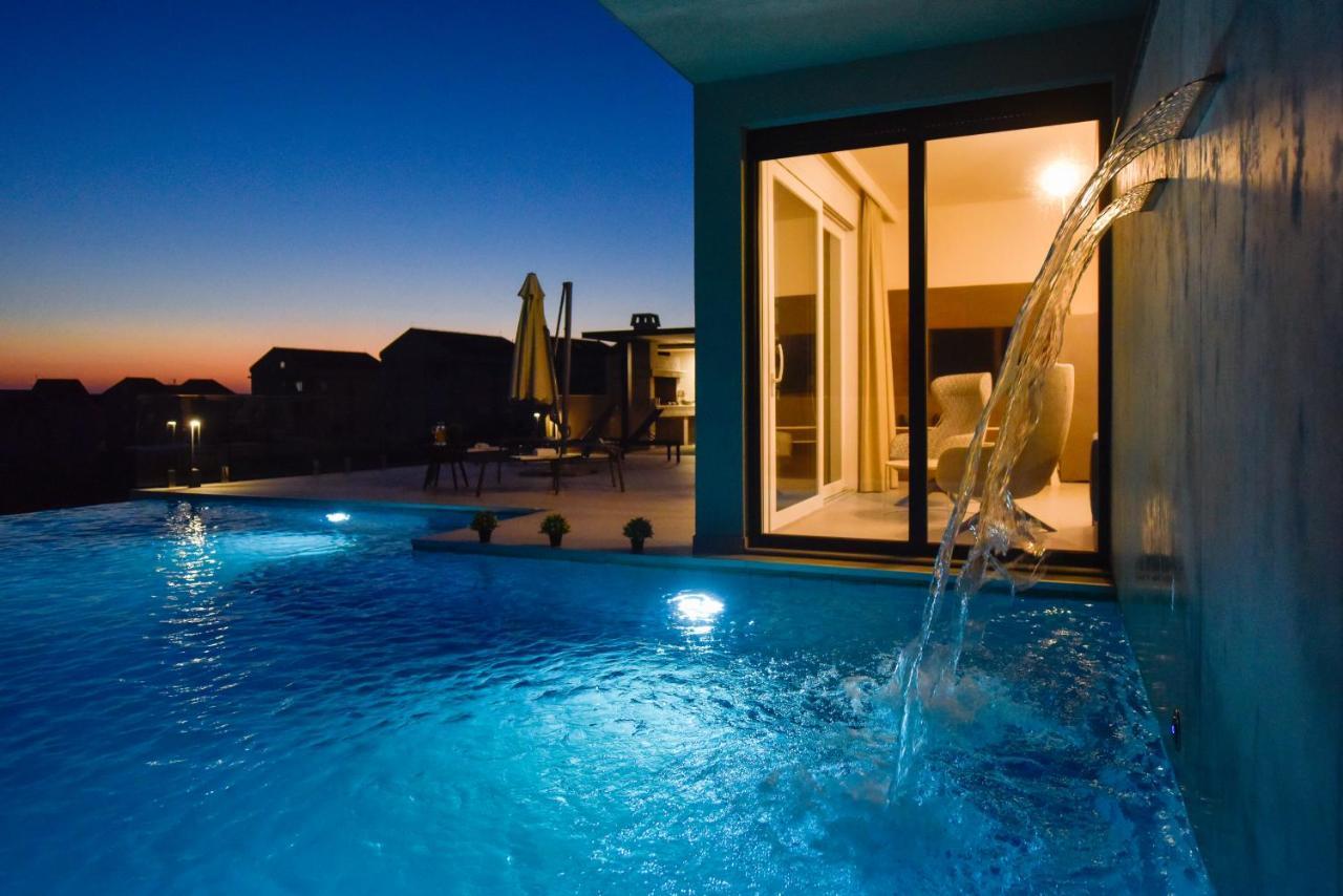 נובליה Villa Sara - Private Infinity Pool מראה חיצוני תמונה