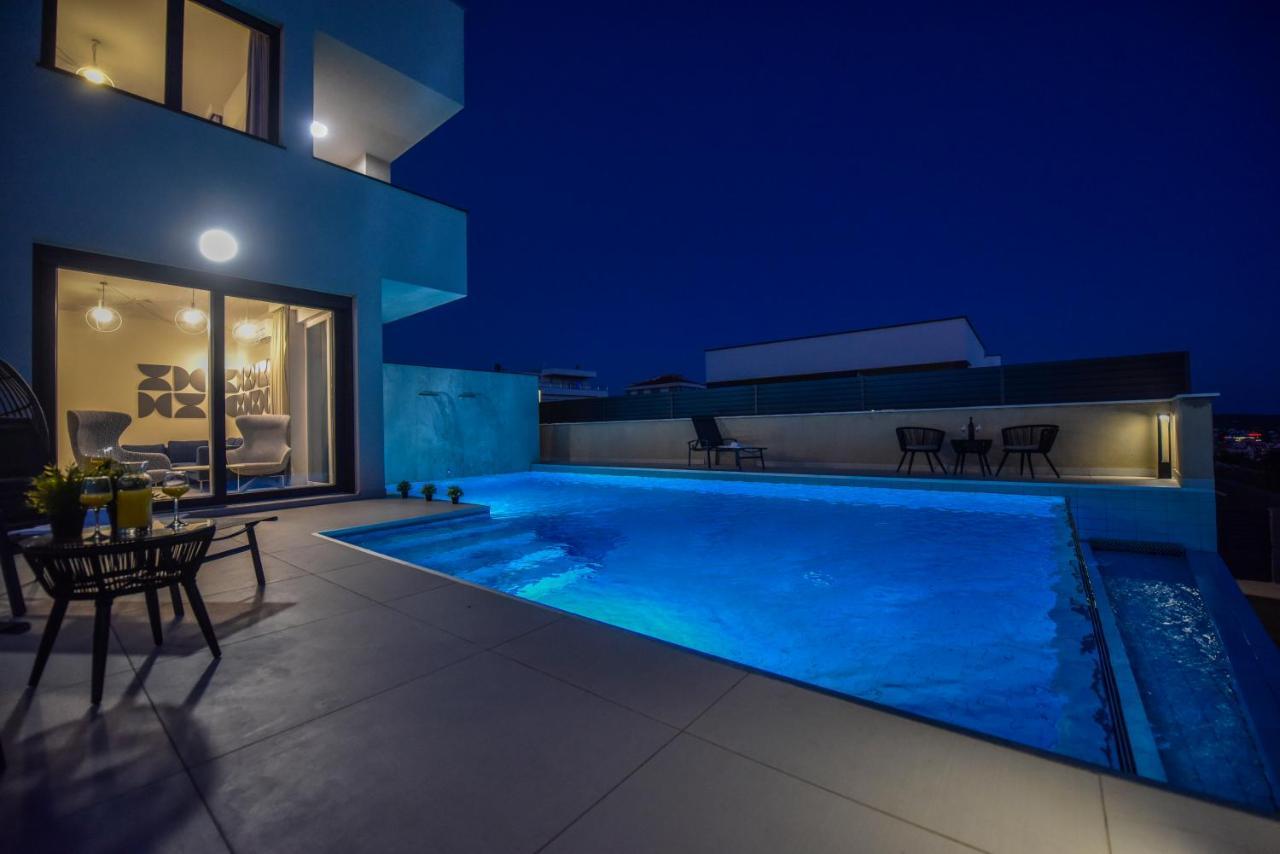 נובליה Villa Sara - Private Infinity Pool מראה חיצוני תמונה